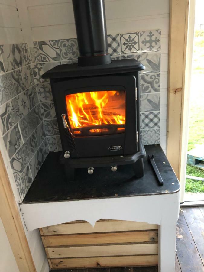 Clydesdale Shepherds Hut Hotell Belfast Exteriör bild
